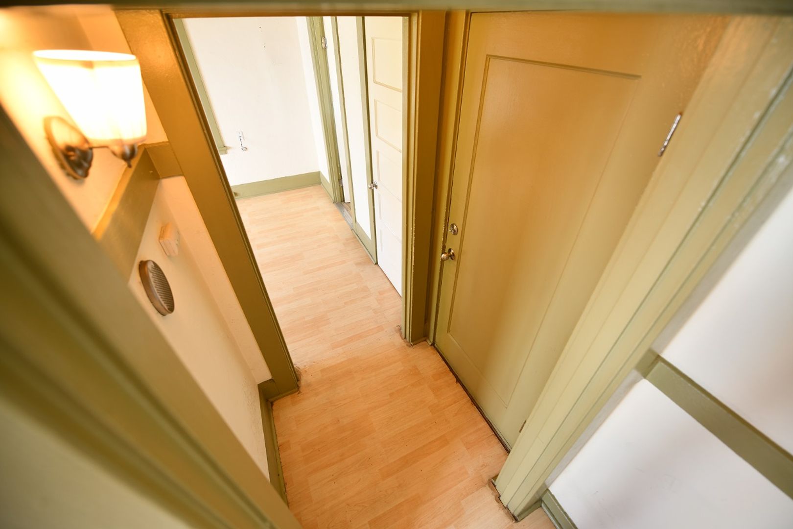 Oakland Apartment: 1611-1615 2nd Avenue