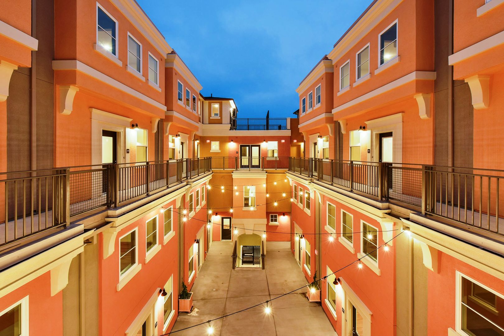 Oakland Apartment: 364 40th Street