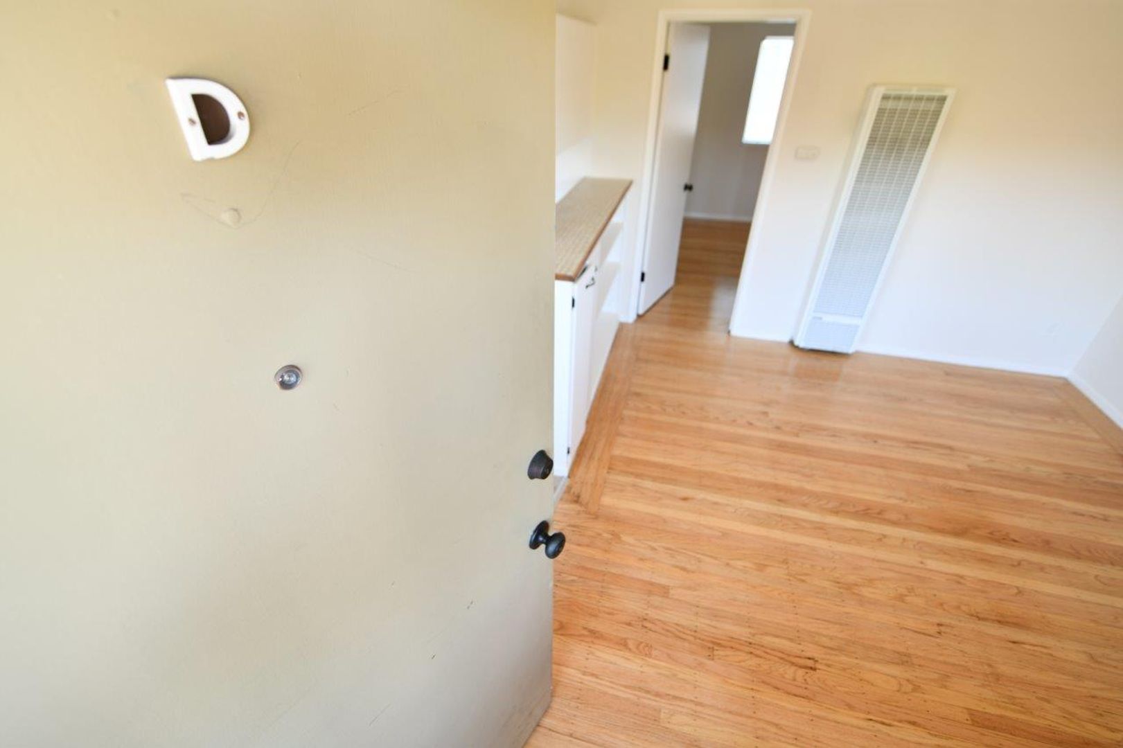 Oakland Apartment: 350 41st Street