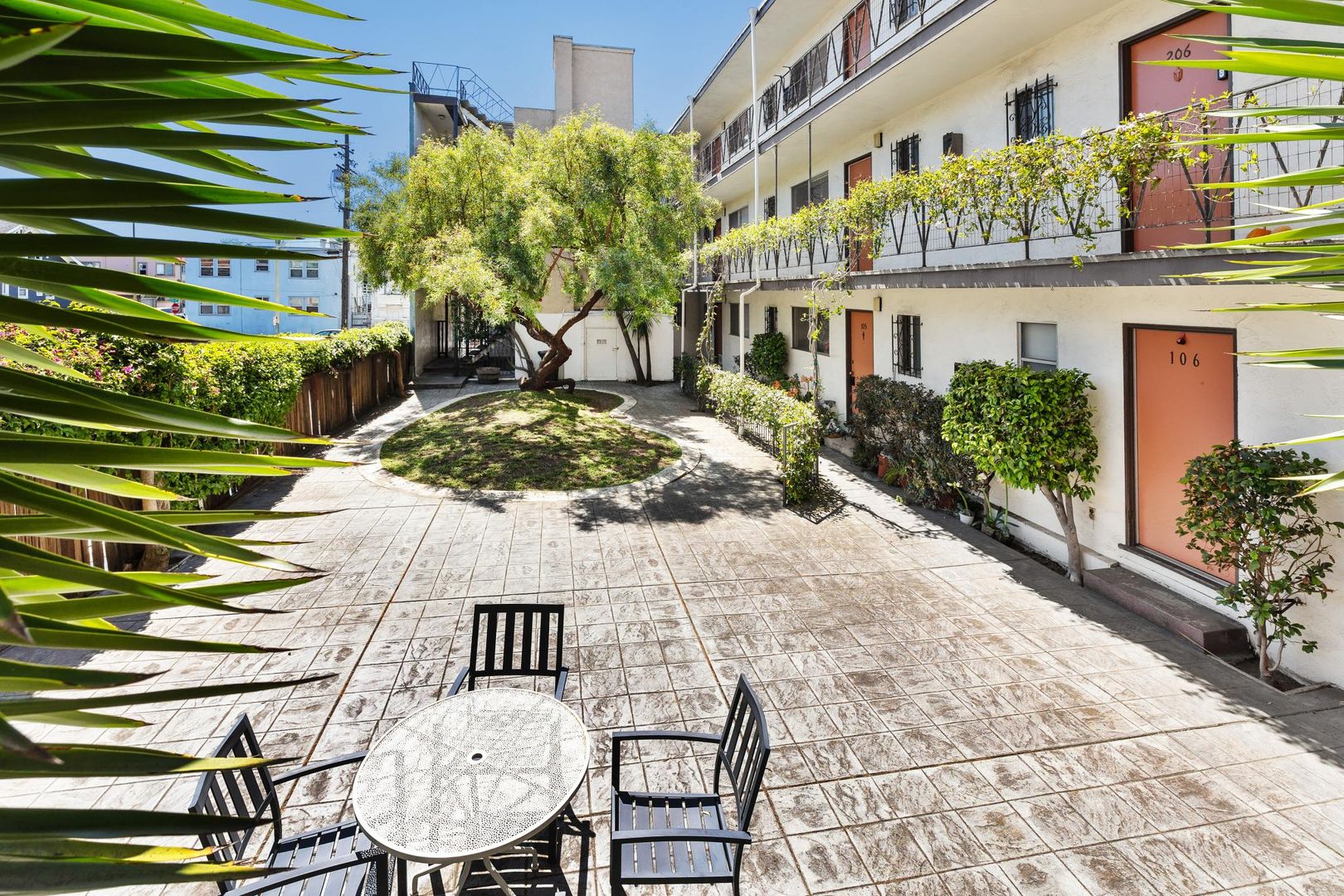 Oakland Apartment: 1435 3rd Avenue