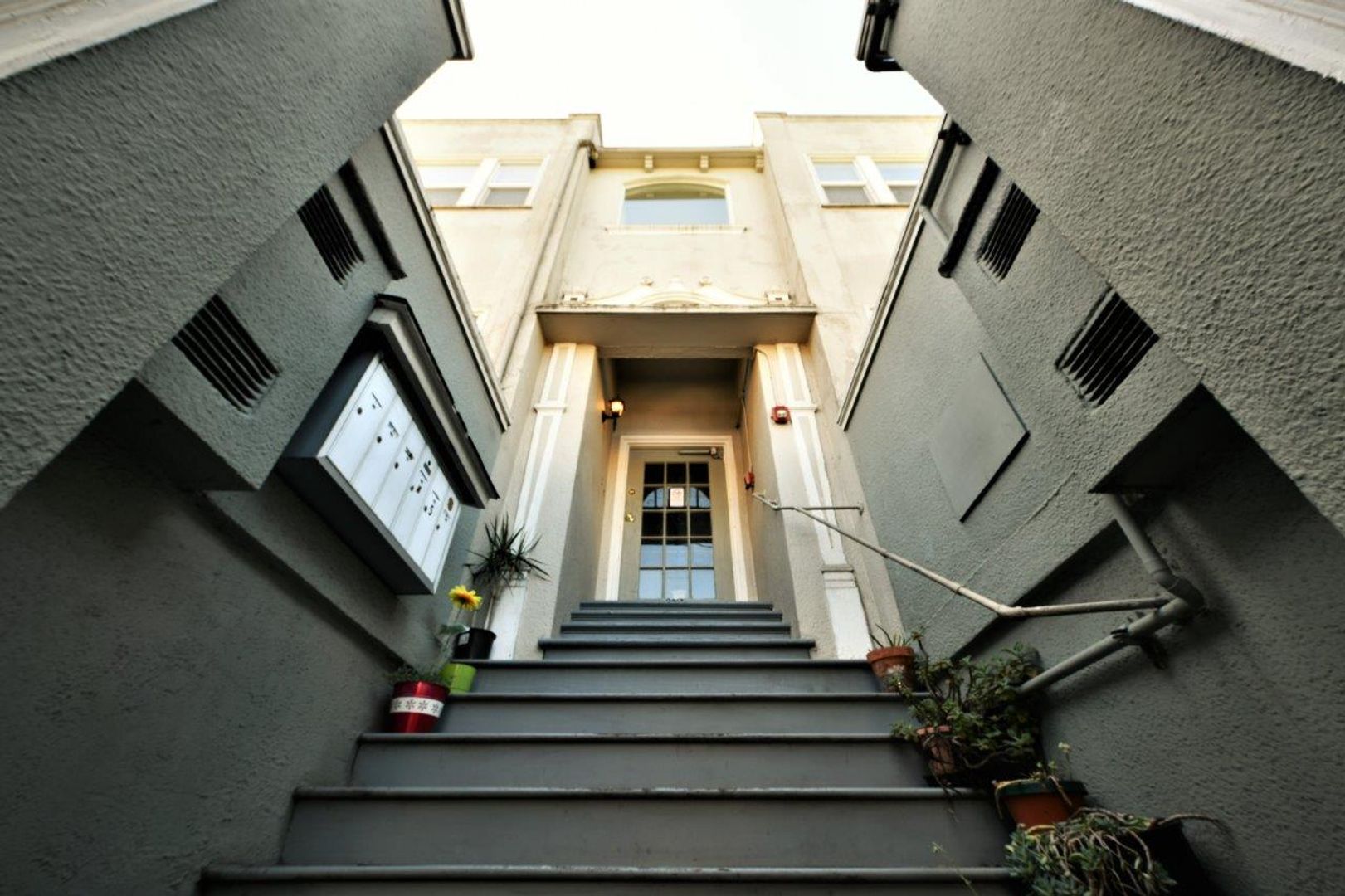Berkeley Apartment: 2012 Channing Way