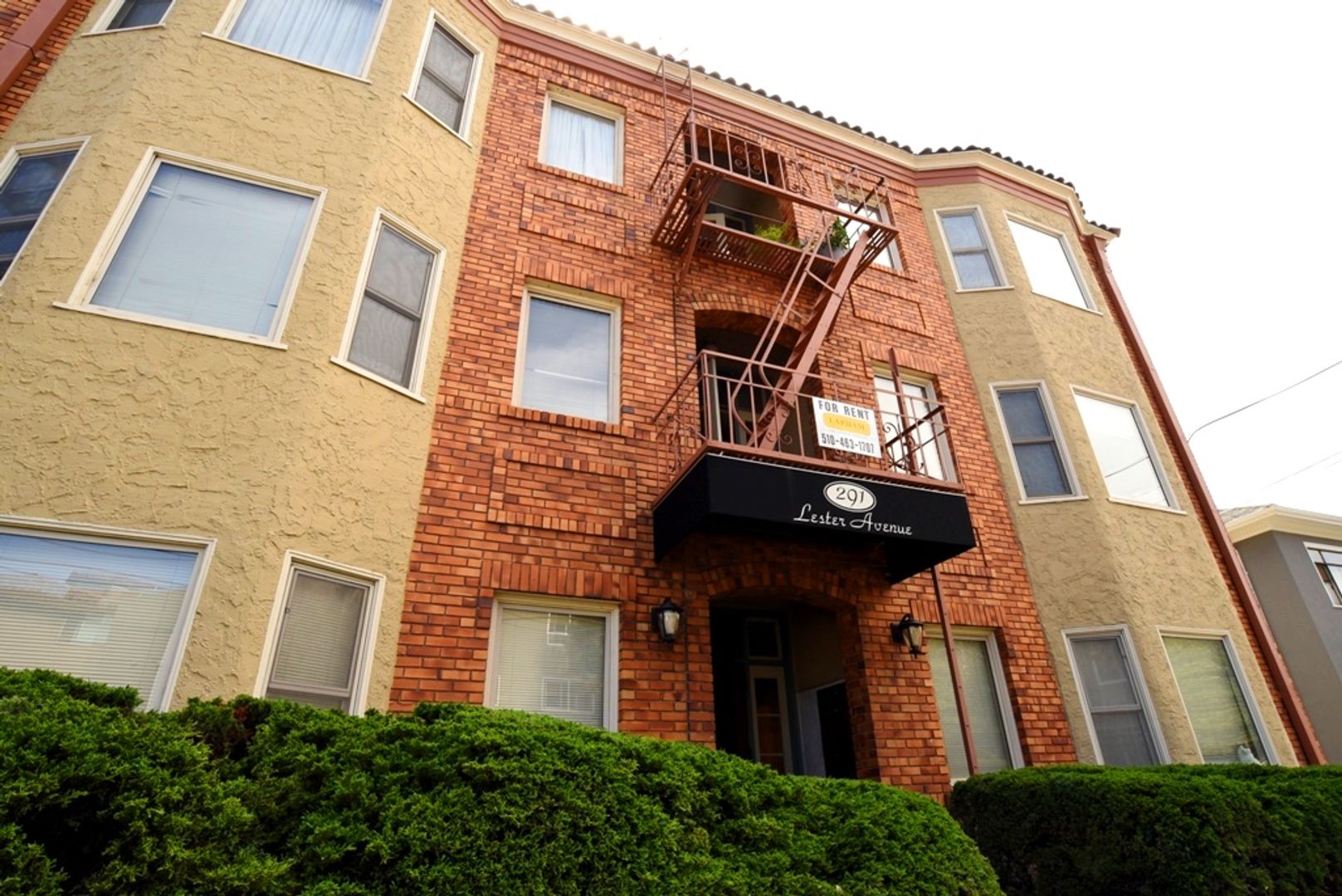 Oakland Apartment: 291 Lester Avenue