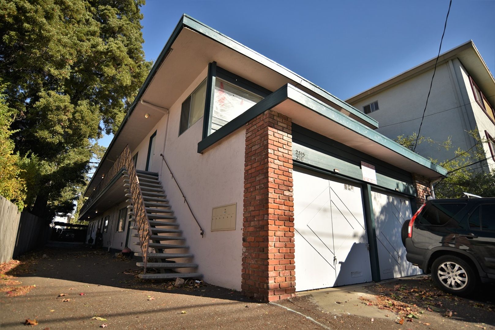 Berkeley Apartment: 2315-2317 Webster Street