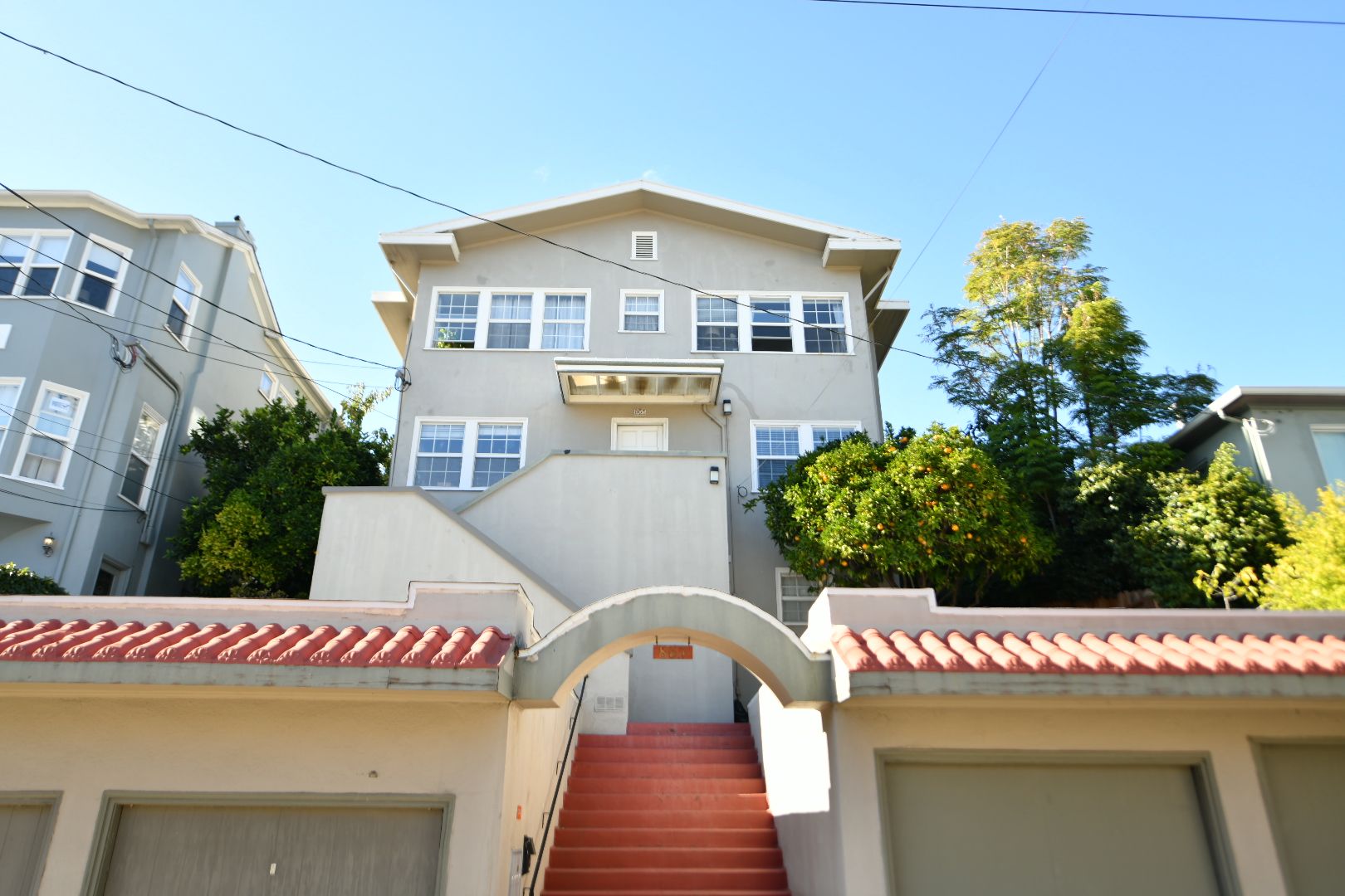 Oakland Apartment: 865 York Street