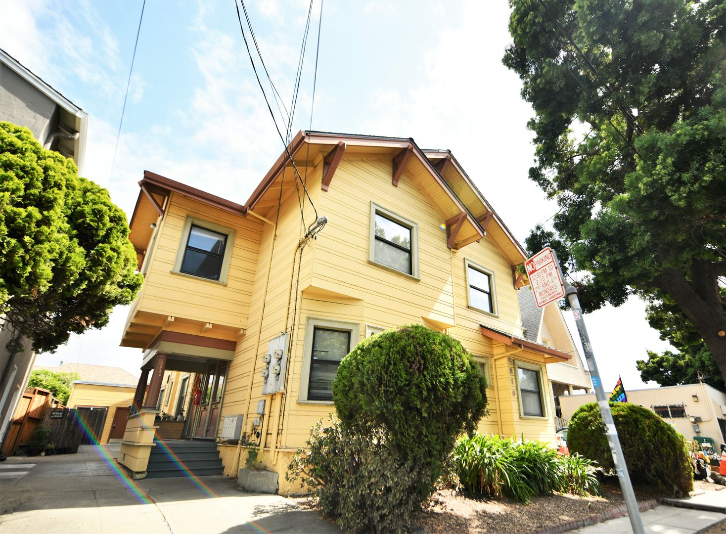 Oakland Apartment: 6218-6224 Shattuck Avenue