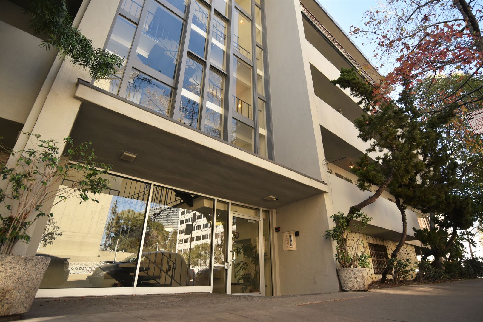 Oakland Apartment: 245 17th Street