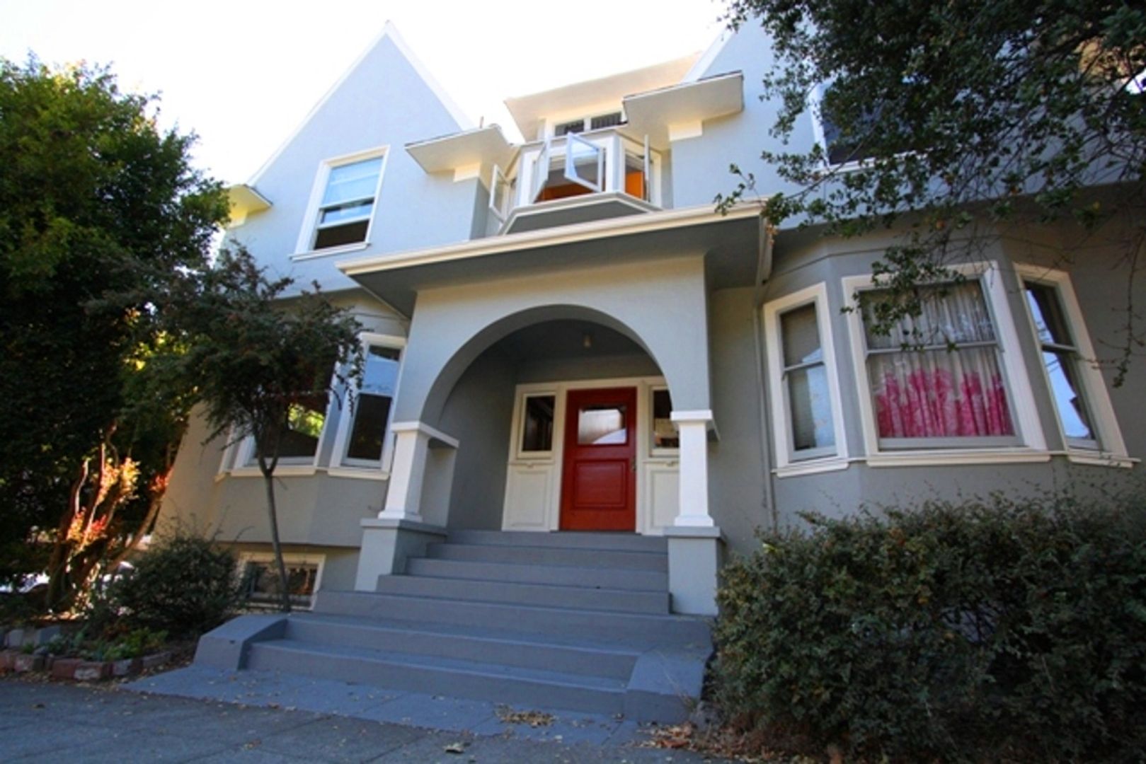 Berkeley Apartment: 2444-2446 Dana St.