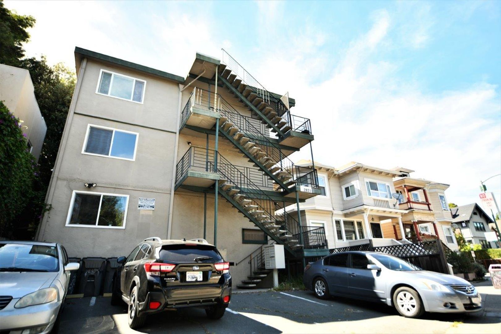 Oakland Apartment: 2821 Harrison Street
