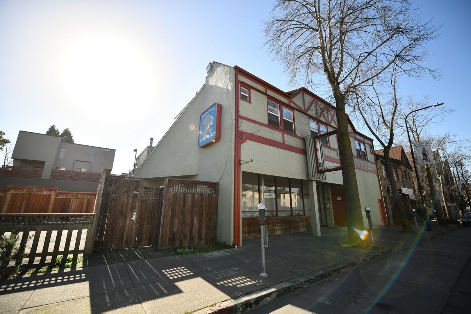 Berkeley Apartment: 1482 University Avenue