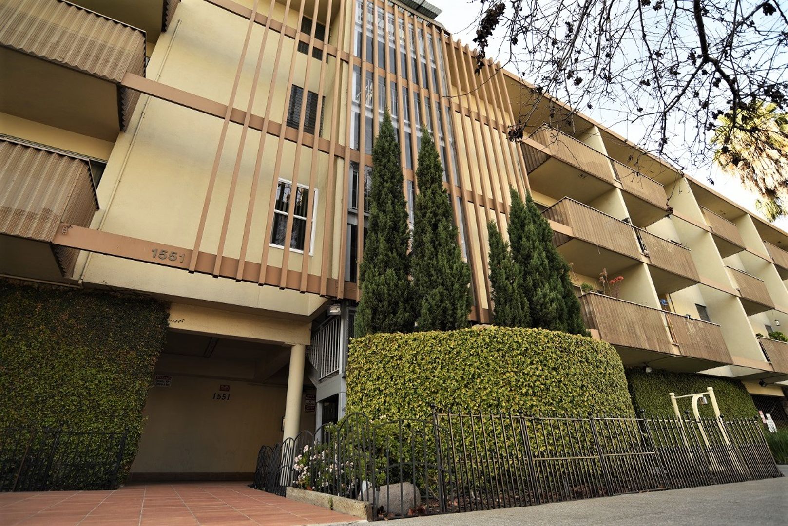 Oakland Apartment: 1551 Madison Street