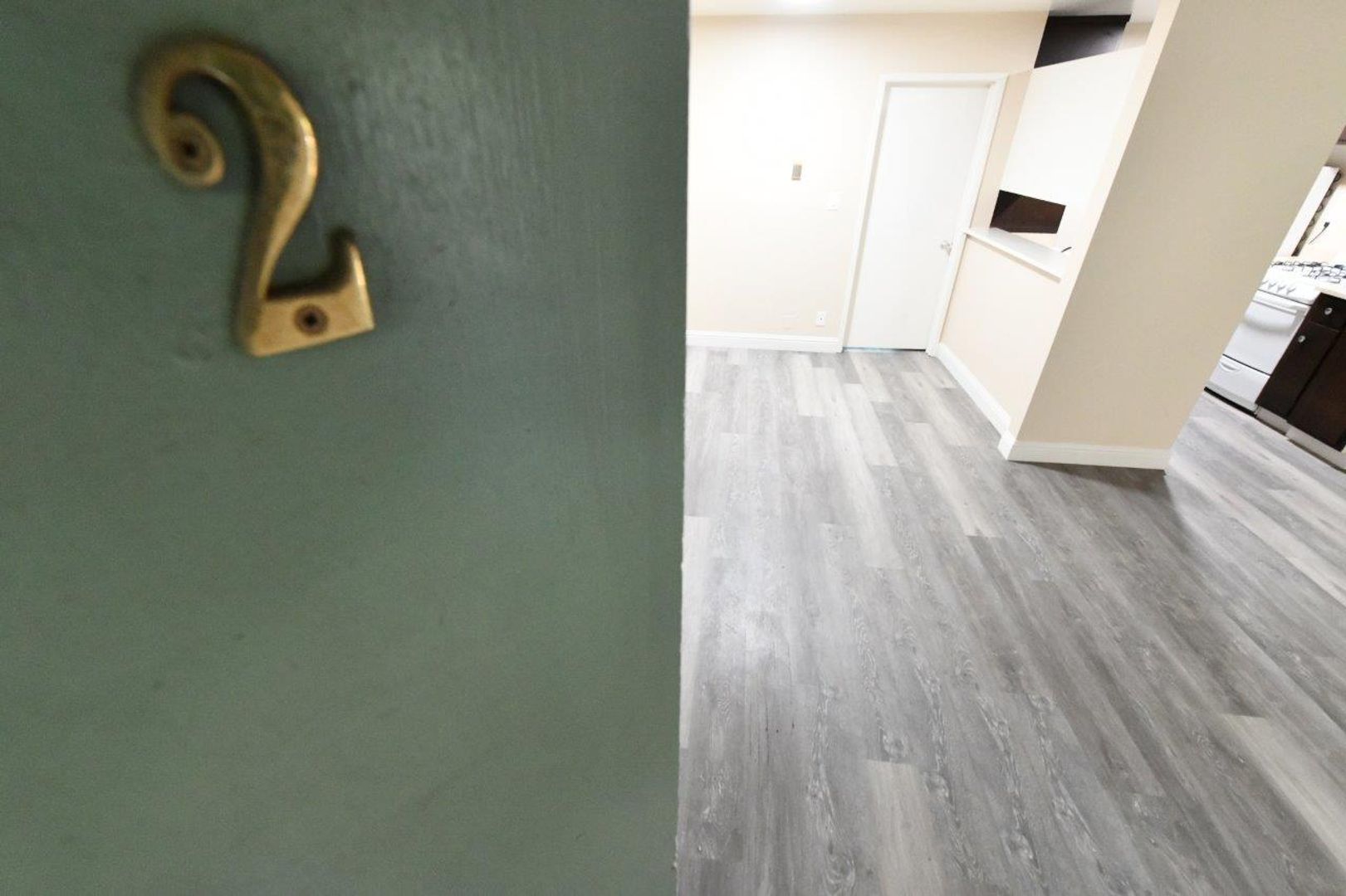 Berkeley Apartment: 2418 Dwight Way