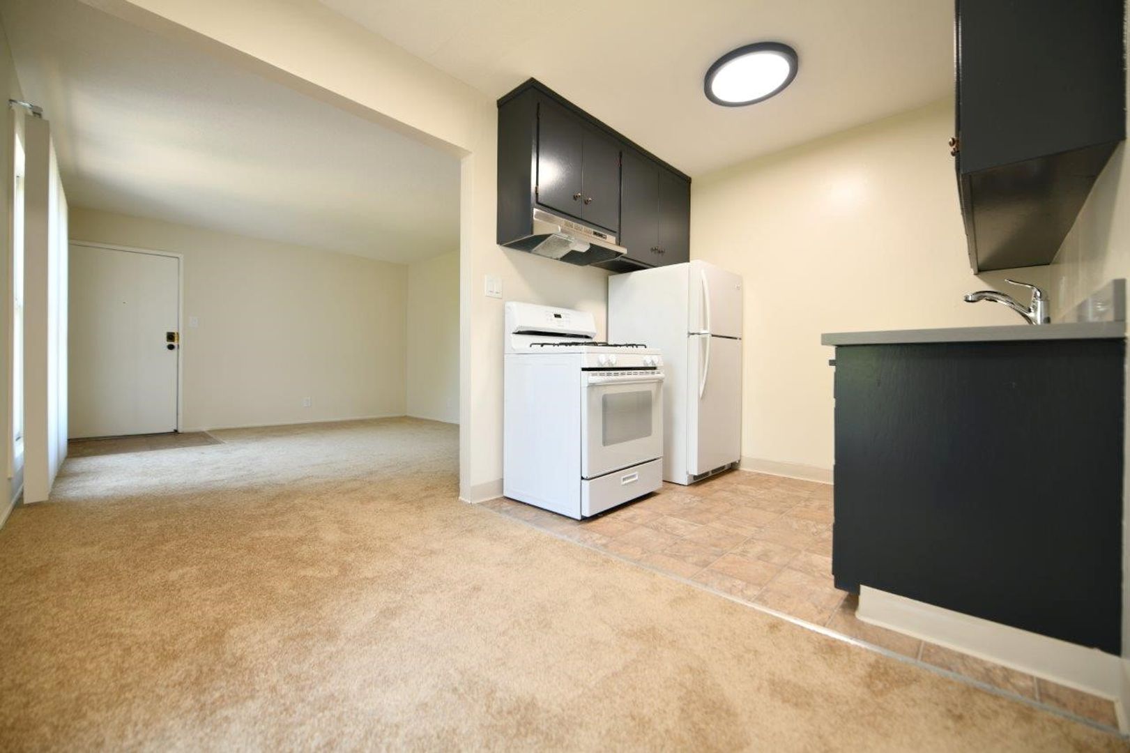 2p005 - 524 E. 17th Street 6 of 12