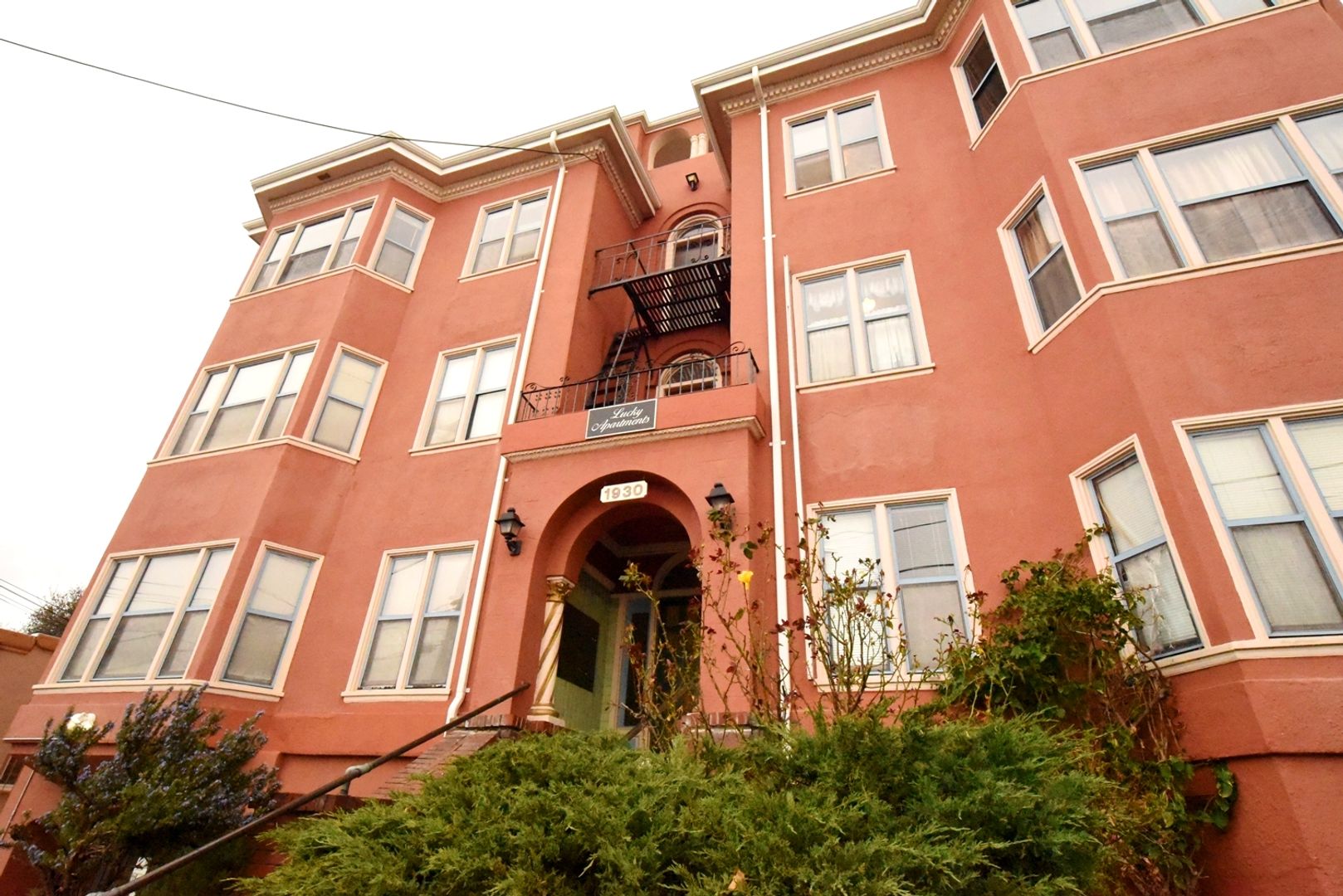 Oakland Apartment: 1930 E. 27th Street