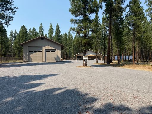 Custom Home on 1.6 Acres | 1,600 SF Shop | 26 Acres of River Access | Backs to BLM
