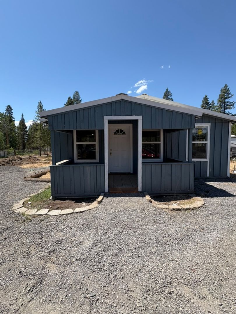 La Pine House: 52563 Doe Ln.
