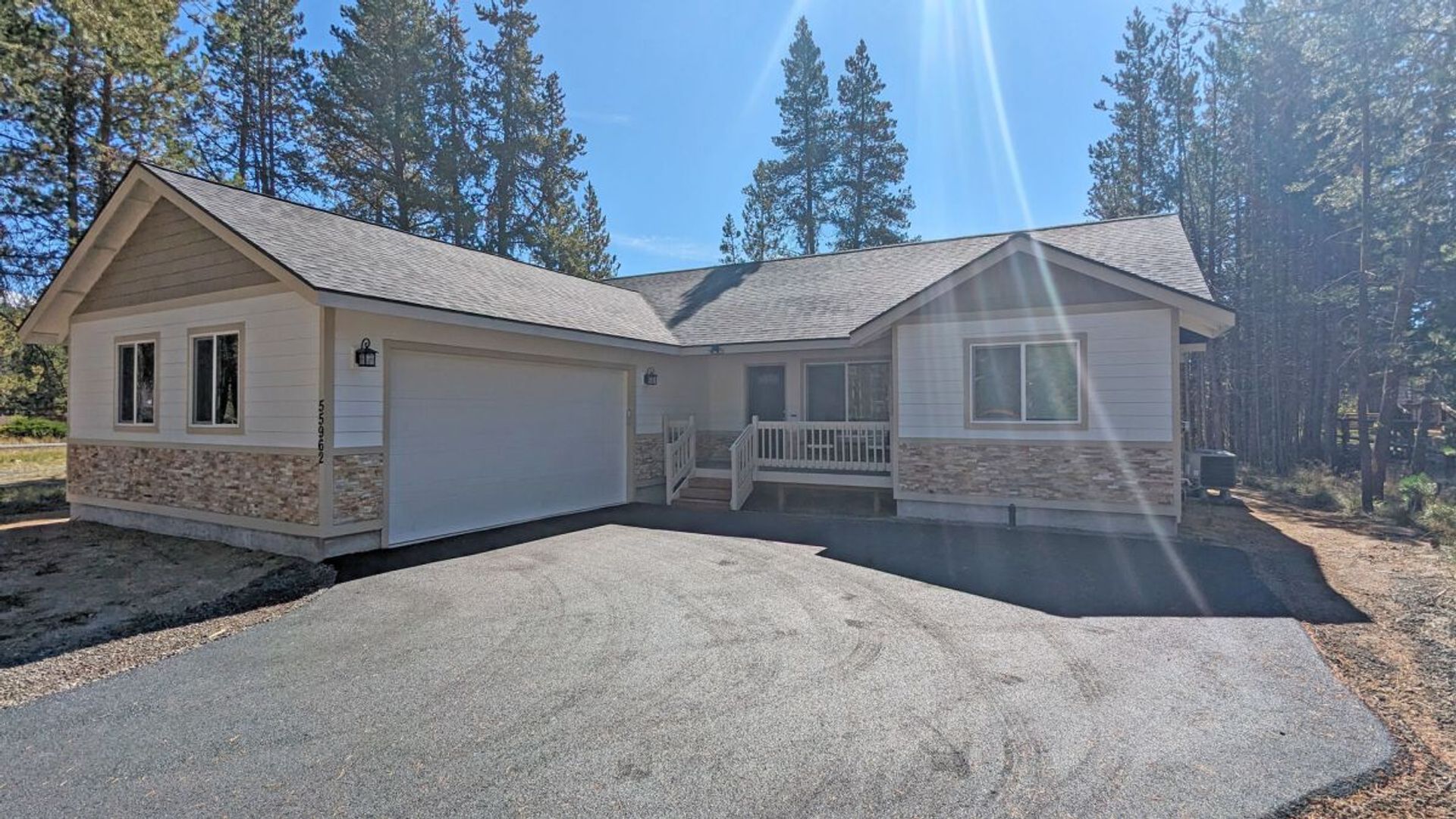 Bend House: 55962 Wood Duck Dr.