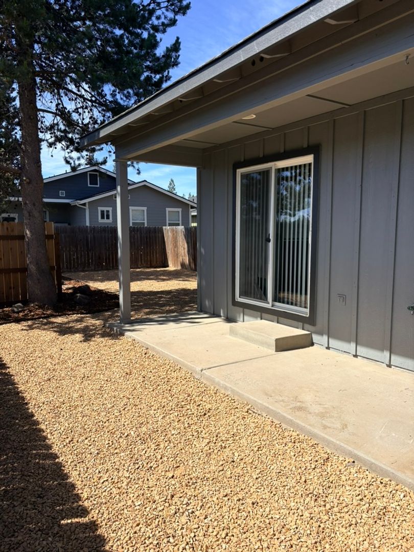 La Pine House: 16697 Shawpine ct