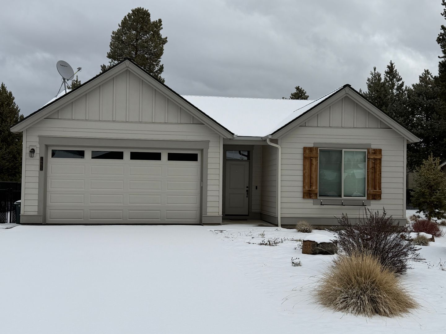 La Pine House: 16672 Barron Dr.