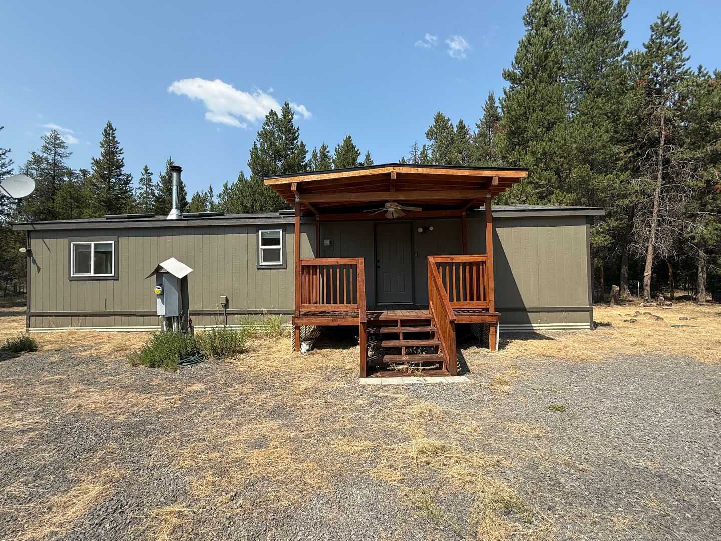 La Pine House: 16052 Eagles Nest Rd