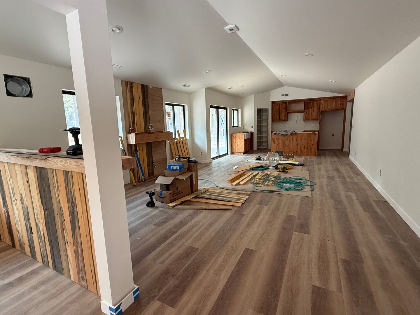 La Pine House: 153550 Little River Loop