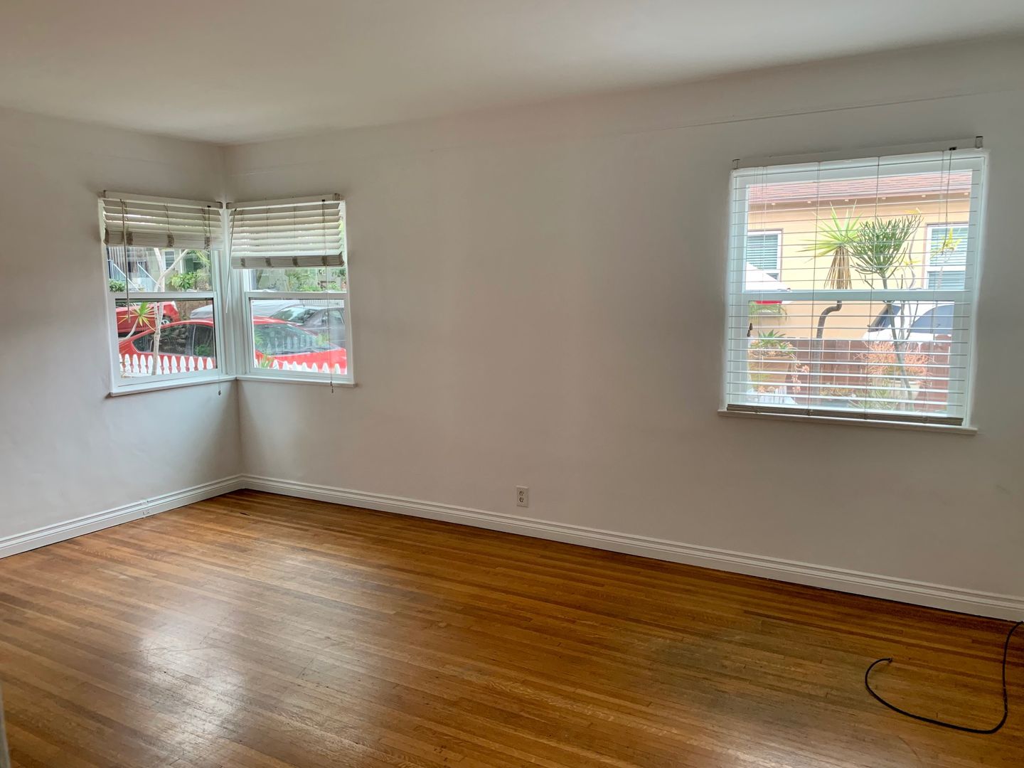 Santa Monica Apartment: 2334 Oak Street