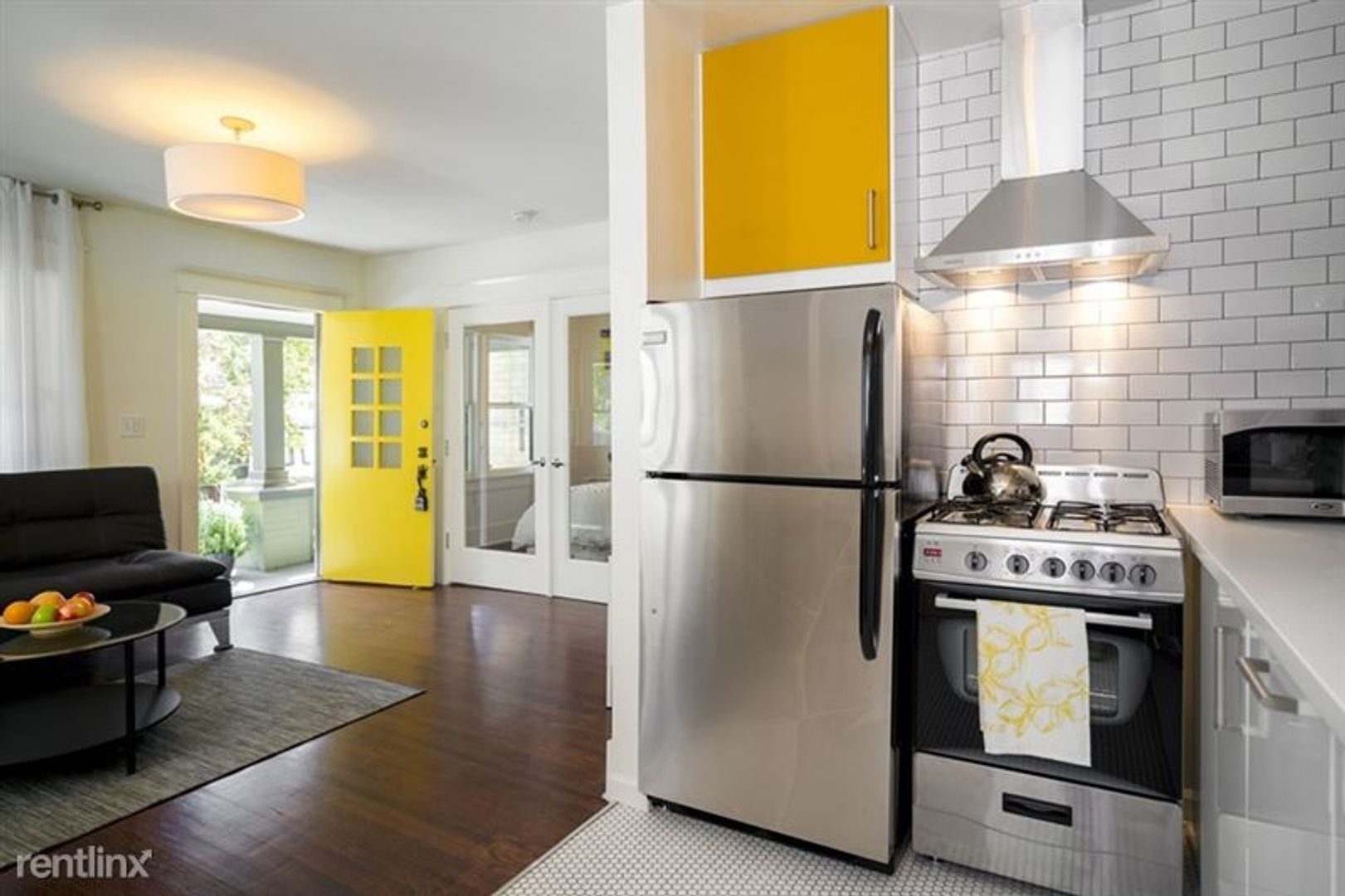 Venice Apartment: 205 Horizon Avenue