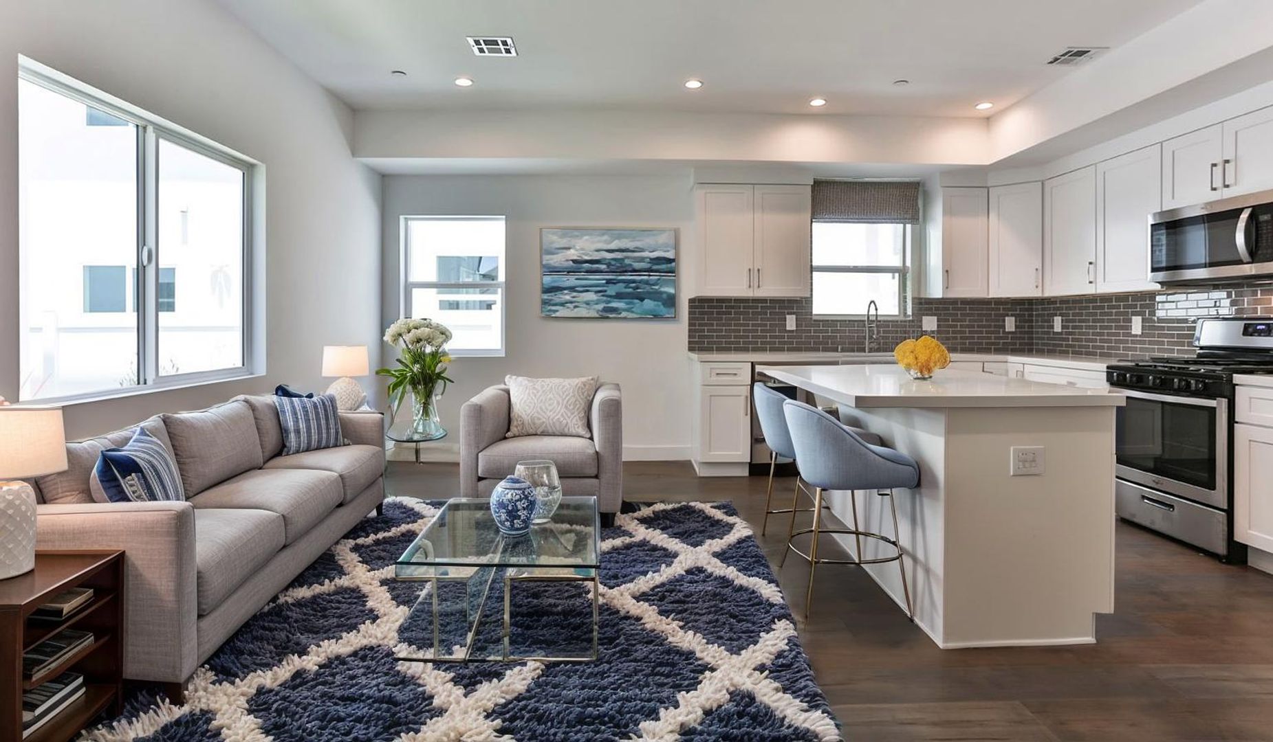 Los Angeles Apartment: 3944 S. Budlong Avenue/1135 Leighton Avenue