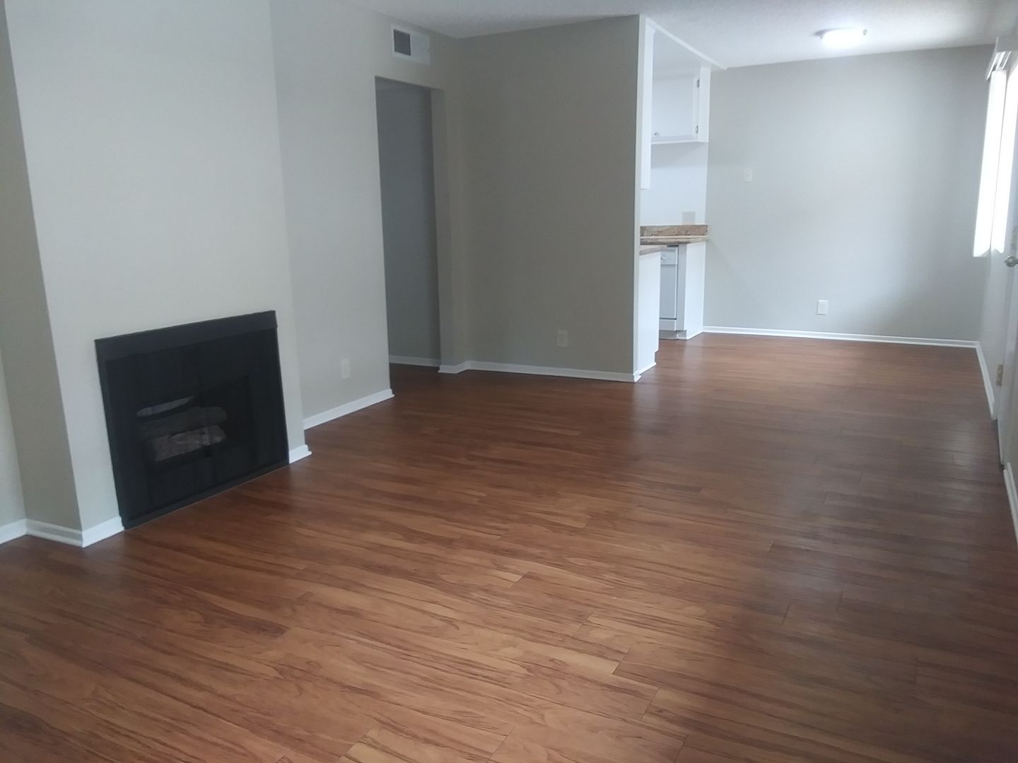 Santa Clarita Apartment: 17740 Scherzinger Lane