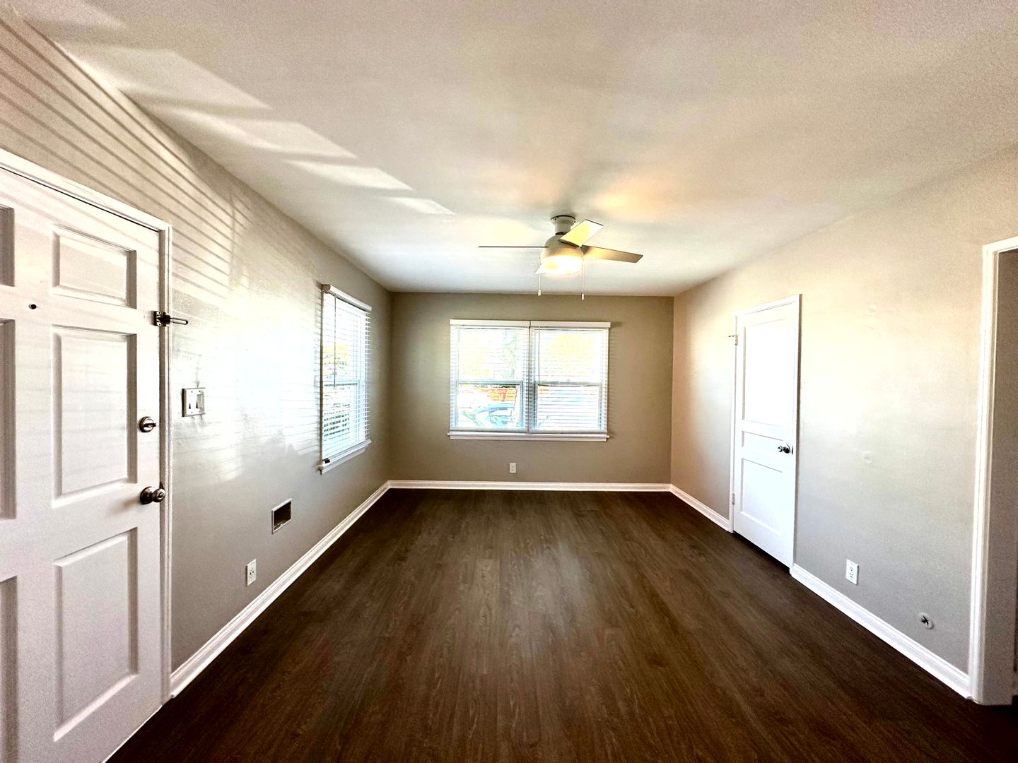 Santa Monica Apartment: 2312 Ocean Park Blvd