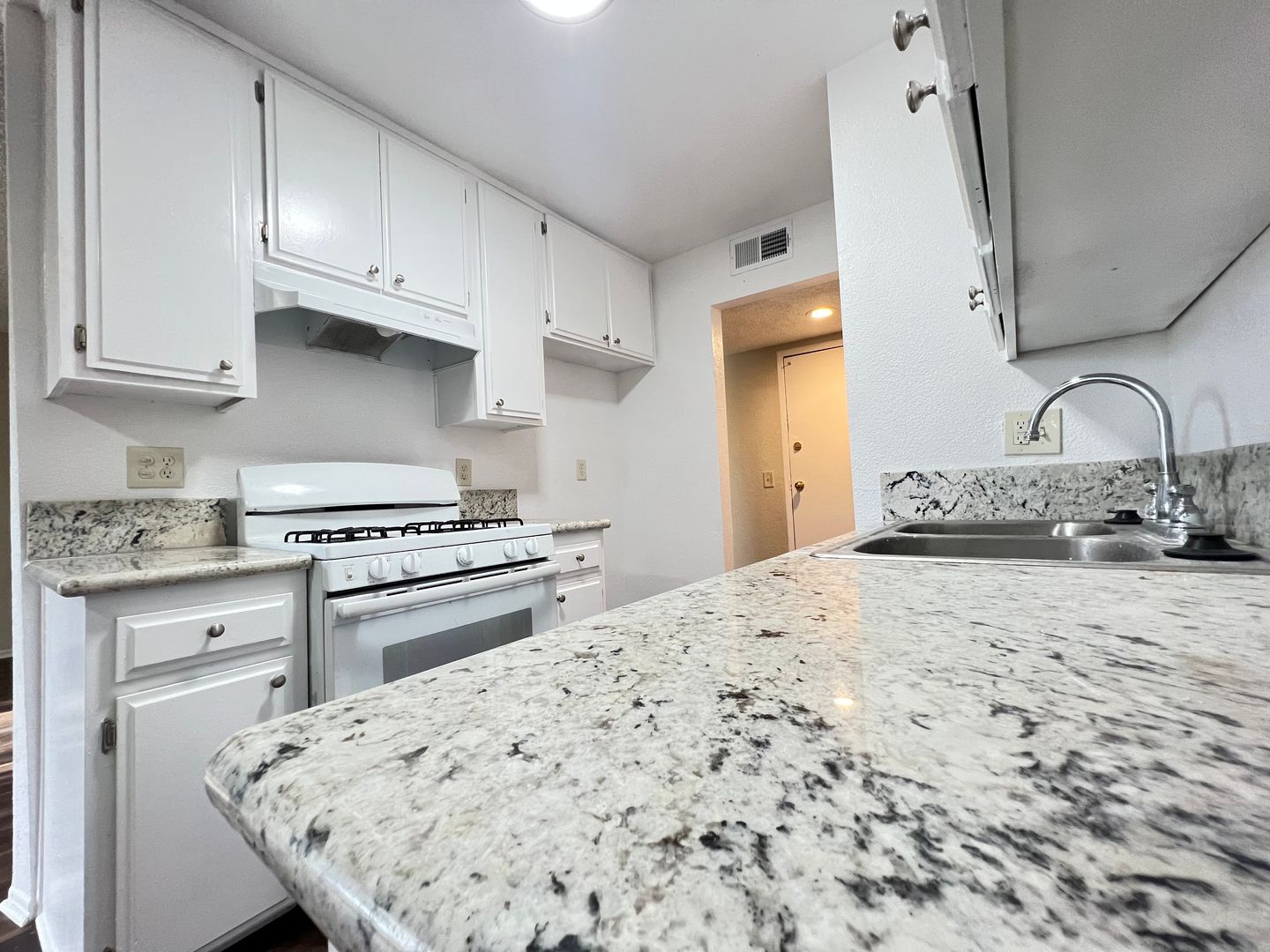 Canoga Park Apartment: 23901 Los Rosas Street