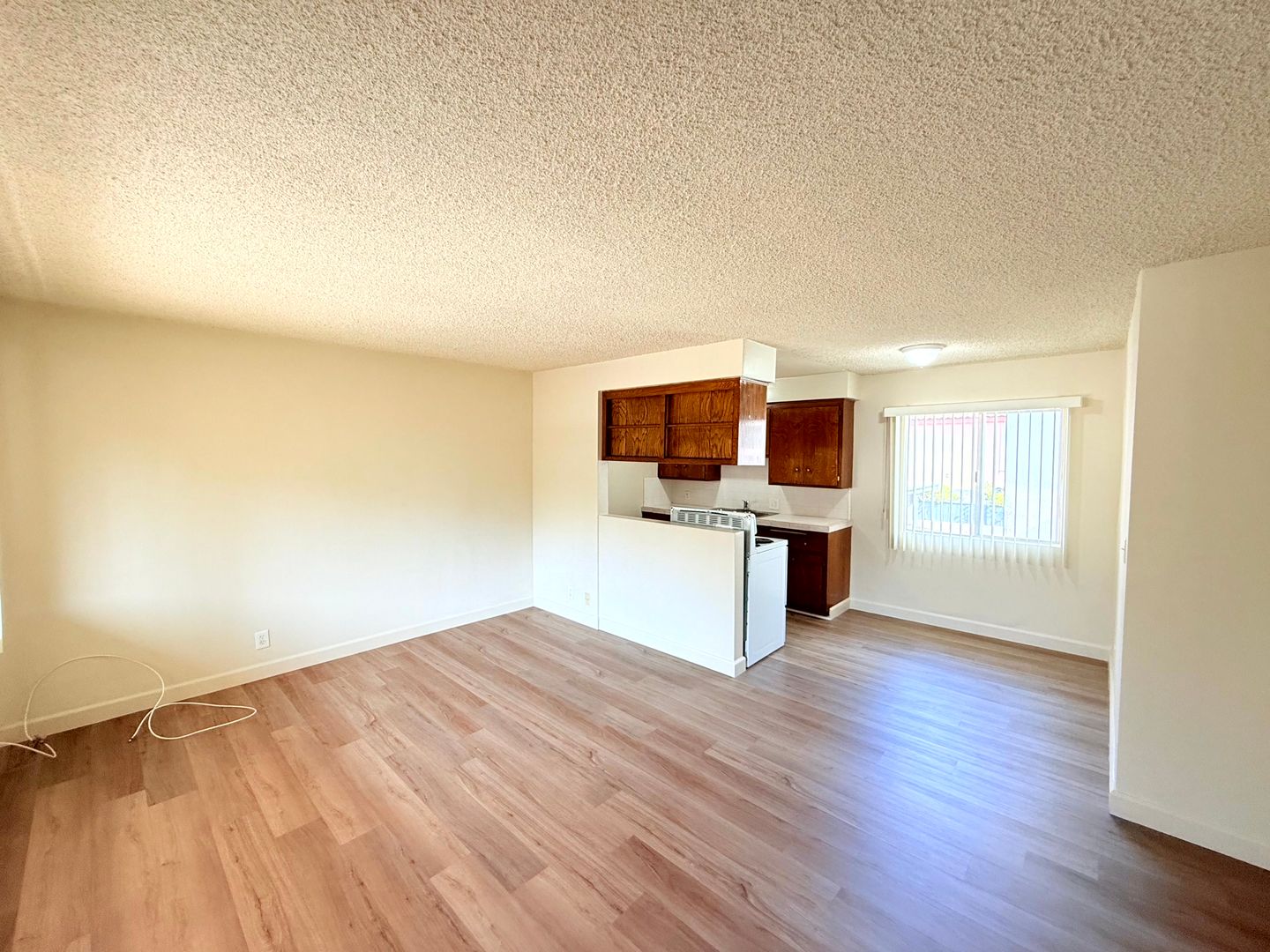 Alhambra Apartment: 21 E. Beacon Avenue
