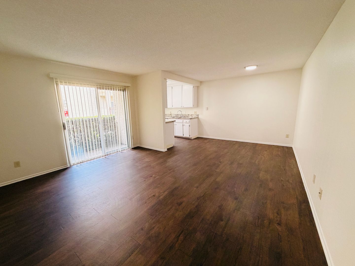 Santa Clarita Apartment: 24851 Walnut Street