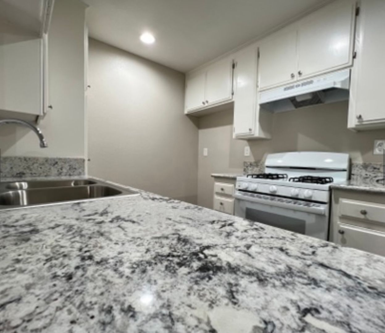 Castaic Apartment: 31657 Ridge Route Road