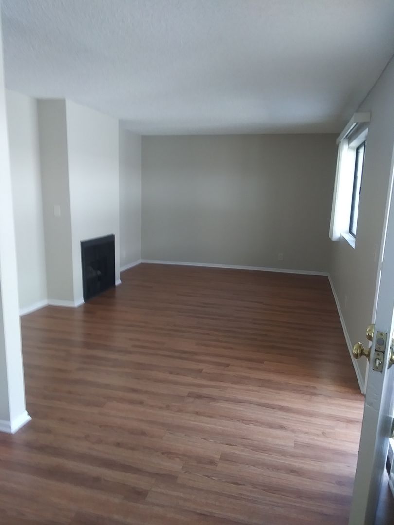 Santa Clarita Apartment: 17740 Scherzinger Lane