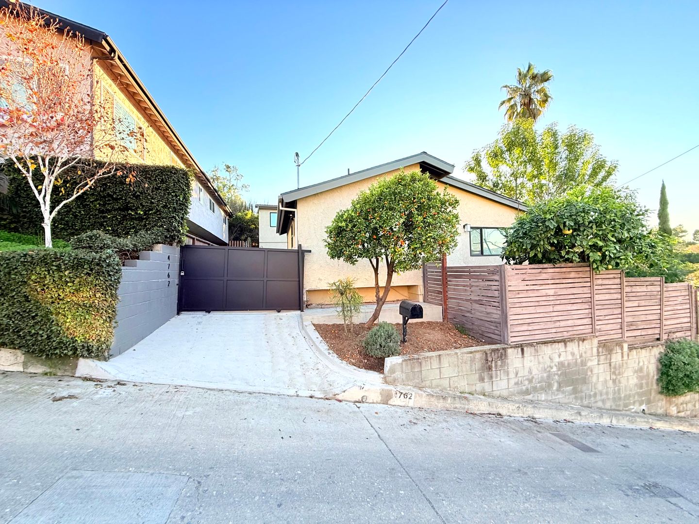 Los Angeles House: 4762 E. Charters Avenue