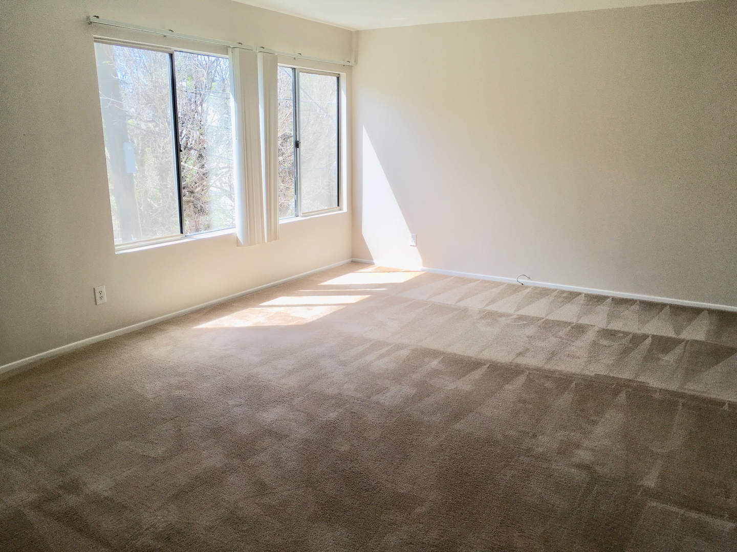 Sherman Oaks Apartment: 4621-4629 Vista Del Monte Ave.