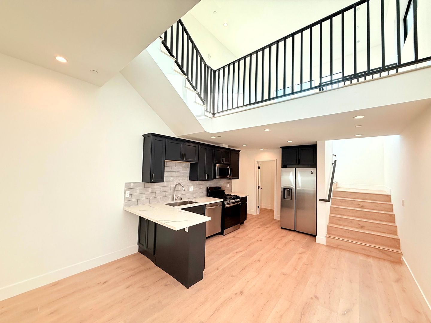 Los Angeles Townhome: 3414 London Street
