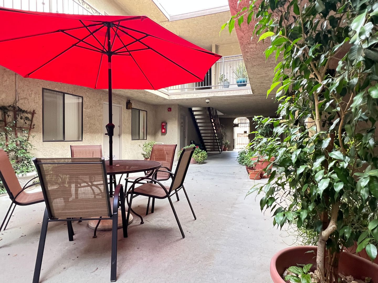 Canoga Park Apartment: 8485 Valley Circle Blvd