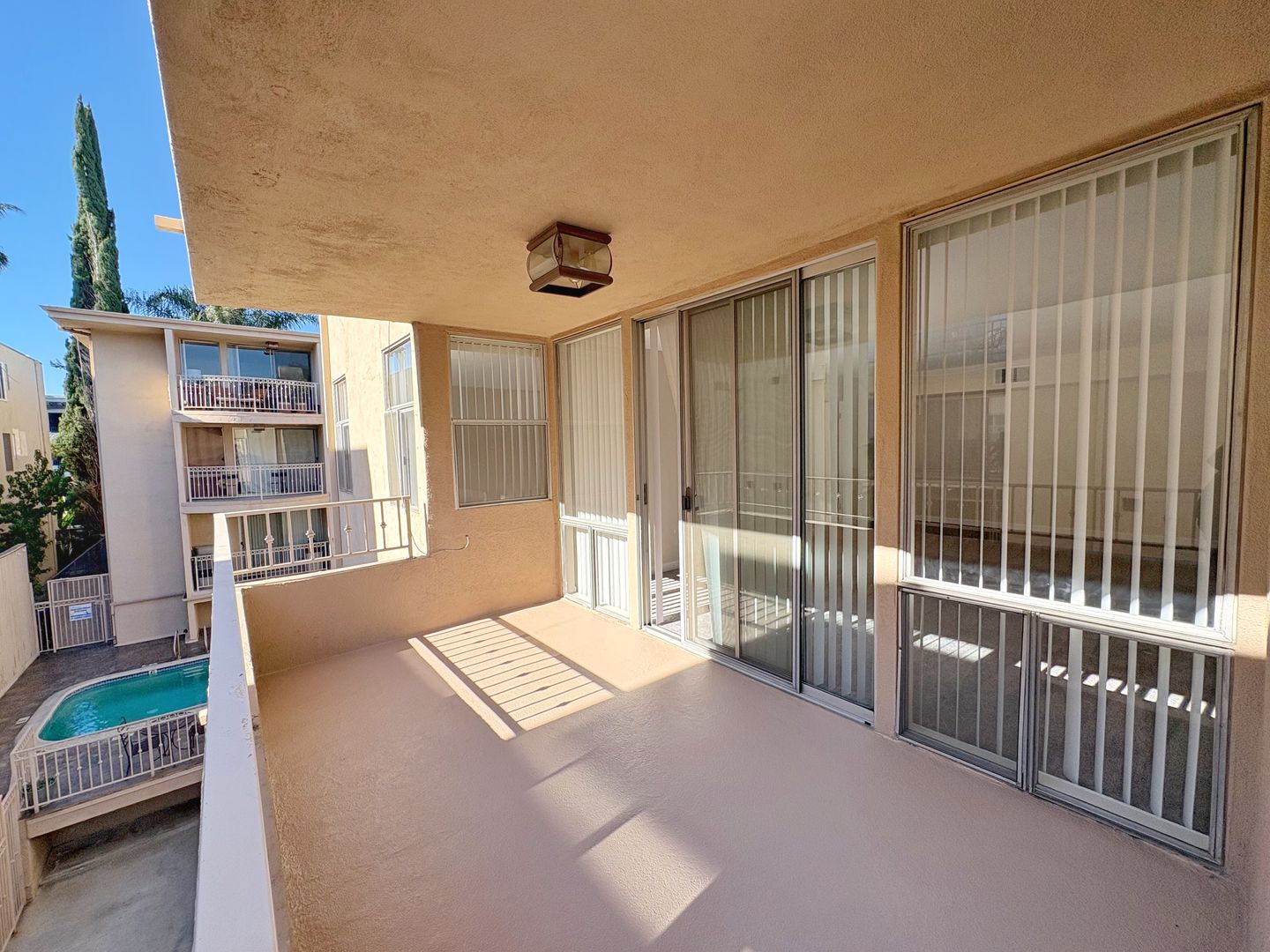 Sherman Oaks Apartment: 4646 Willis Ave.
