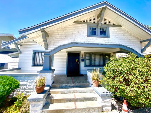 Fantastic Spacious Home 4 bedroom - 2 bath in Vermont Square – photo 1