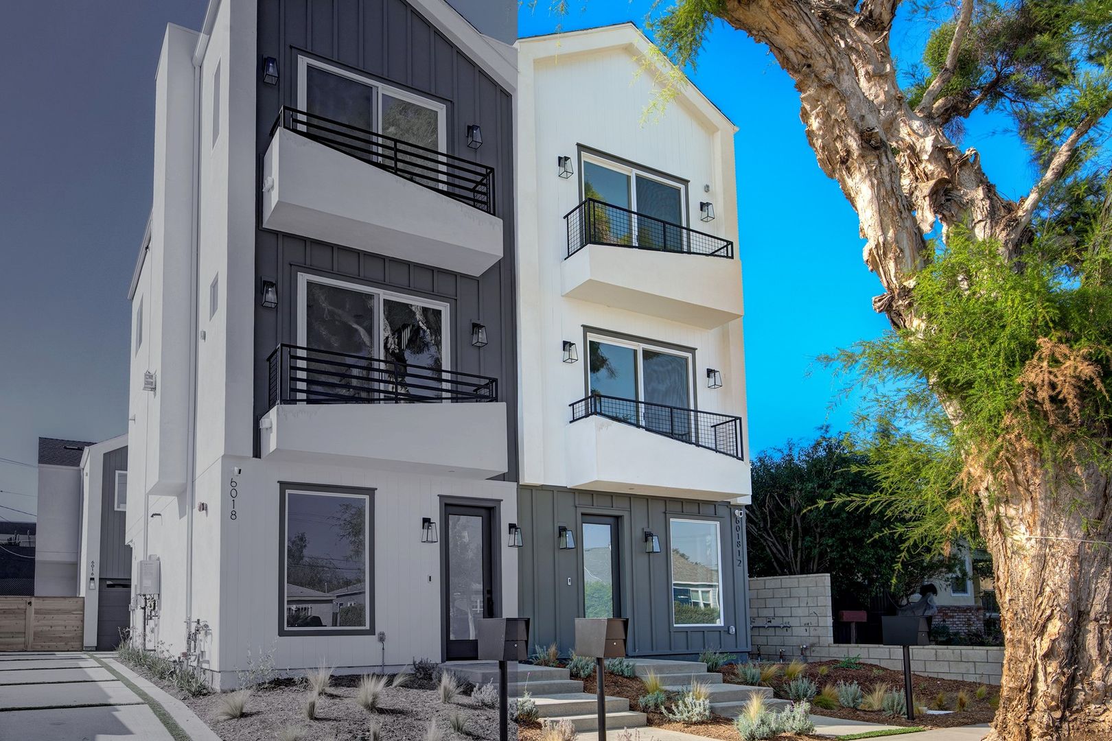 Los Angeles Townhome: 6016 - 6018 Comey Ave