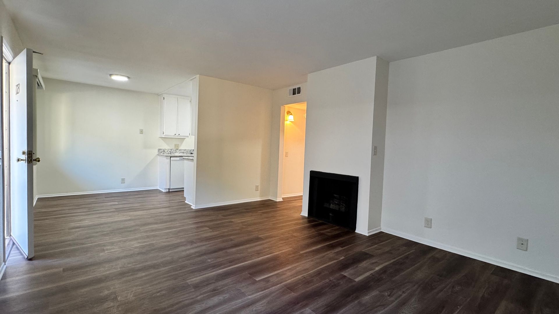 Santa Clarita Apartment: 17740 Scherzinger Lane