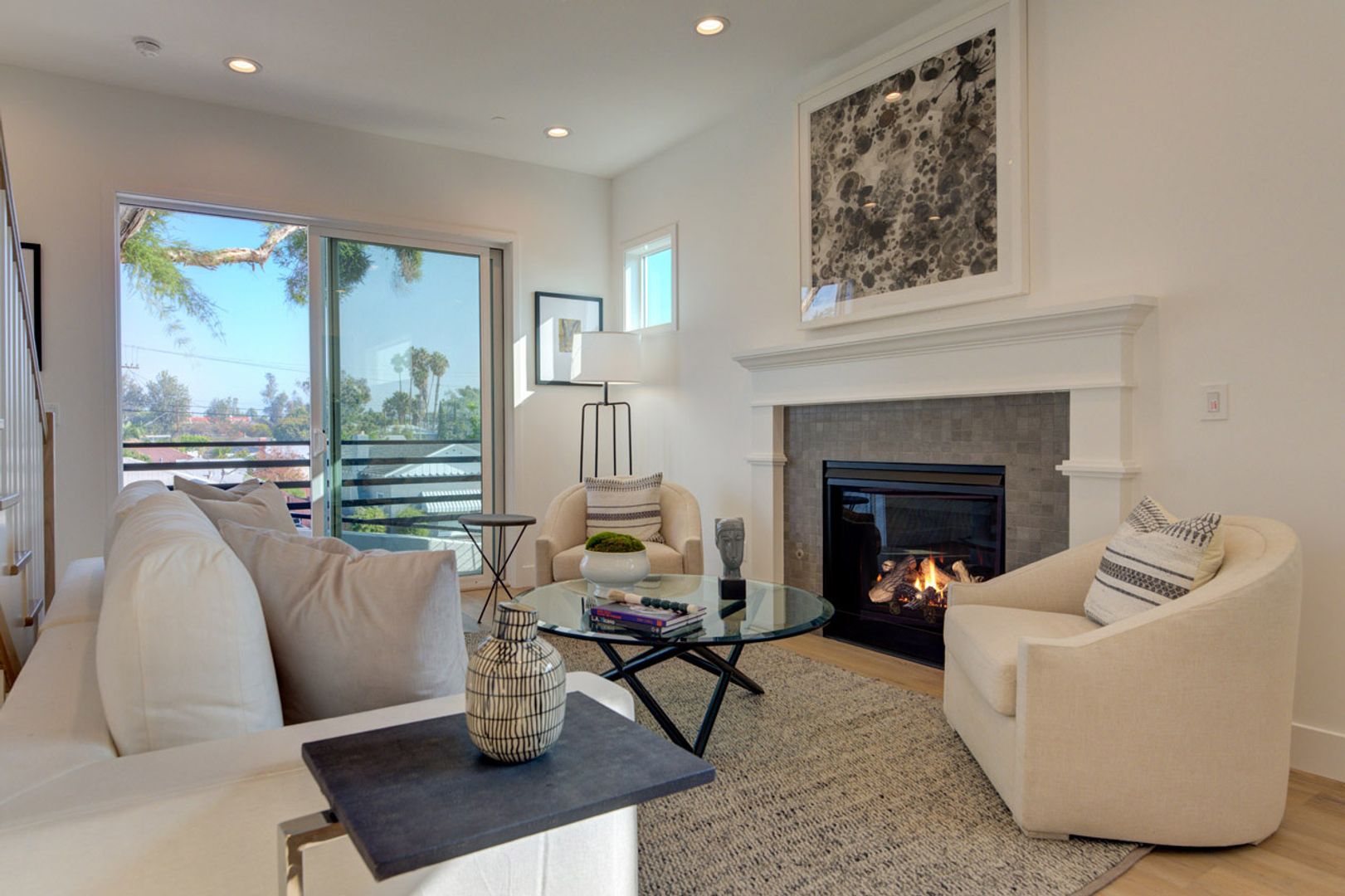 Los Angeles Townhome: 6016 - 6018 Comey Ave