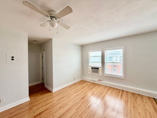 Spacious Single Unit available now in K-town! – photo 1
