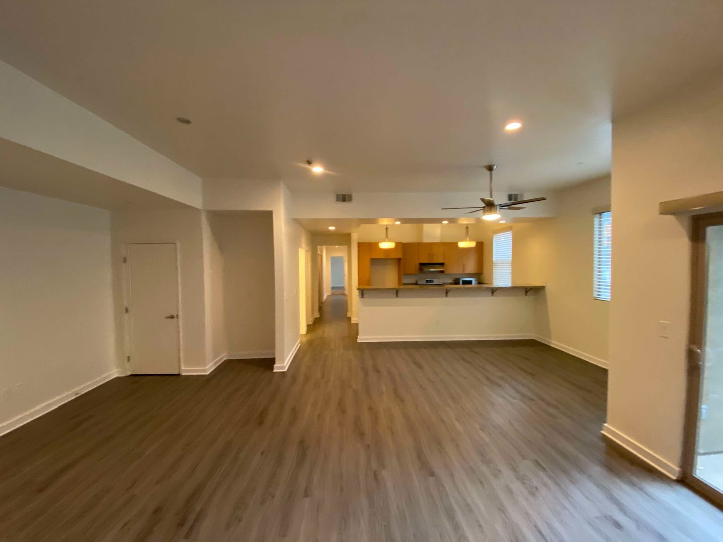 Van Nuys Apartment: 6428 Woodley Avenue