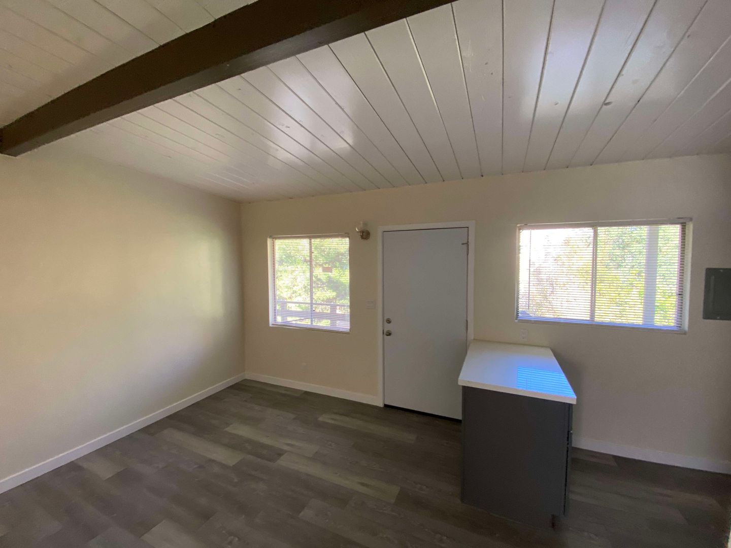 Pasadena Apartment: 753 Worcester Avenue