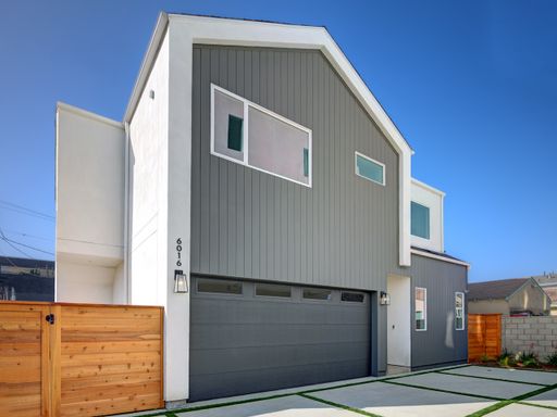 Fantastic 2 Story Farm House style Home with 4 Bedrooms and 3 Baths in Mid City area – photo 1