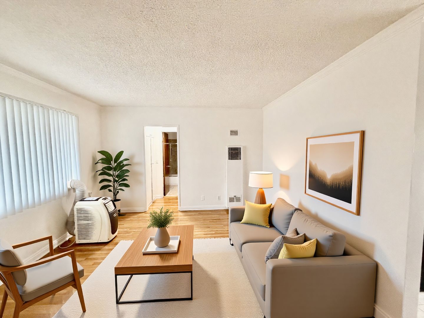 Los Angeles Apartment: 956 Wilcox Avenue