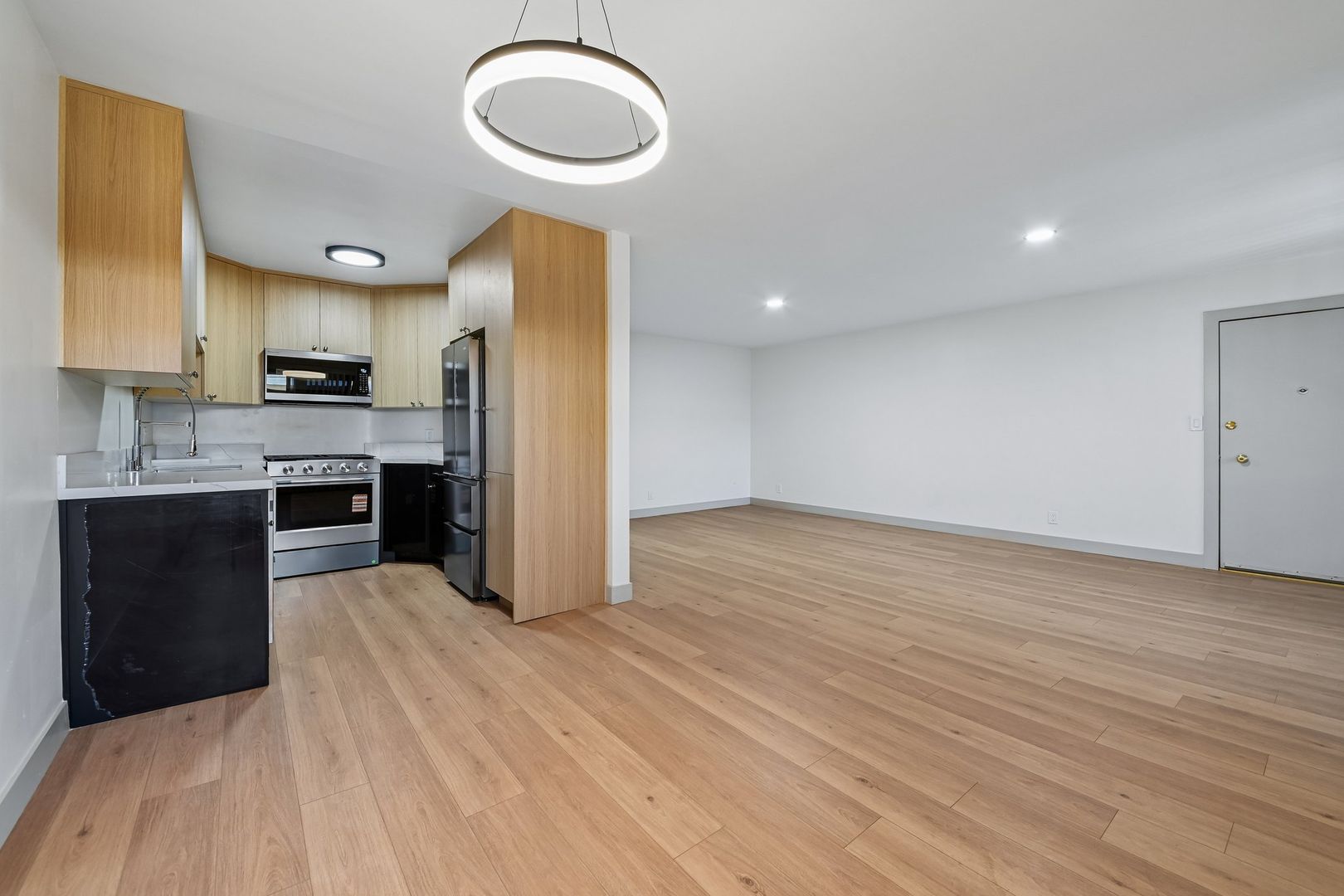 Los Angeles Apartment: 1342 N. Fuller Avenue