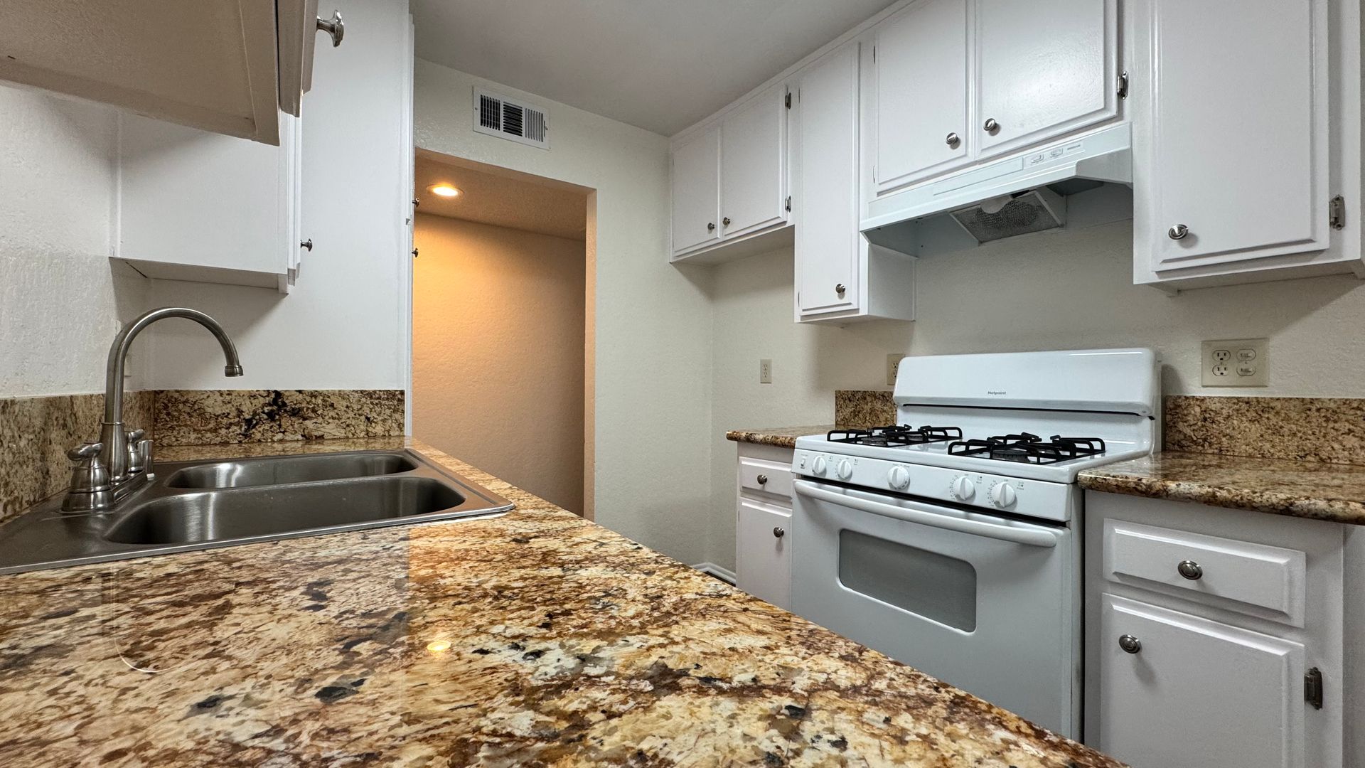 Canoga Park Apartment: 8485 Valley Circle Blvd